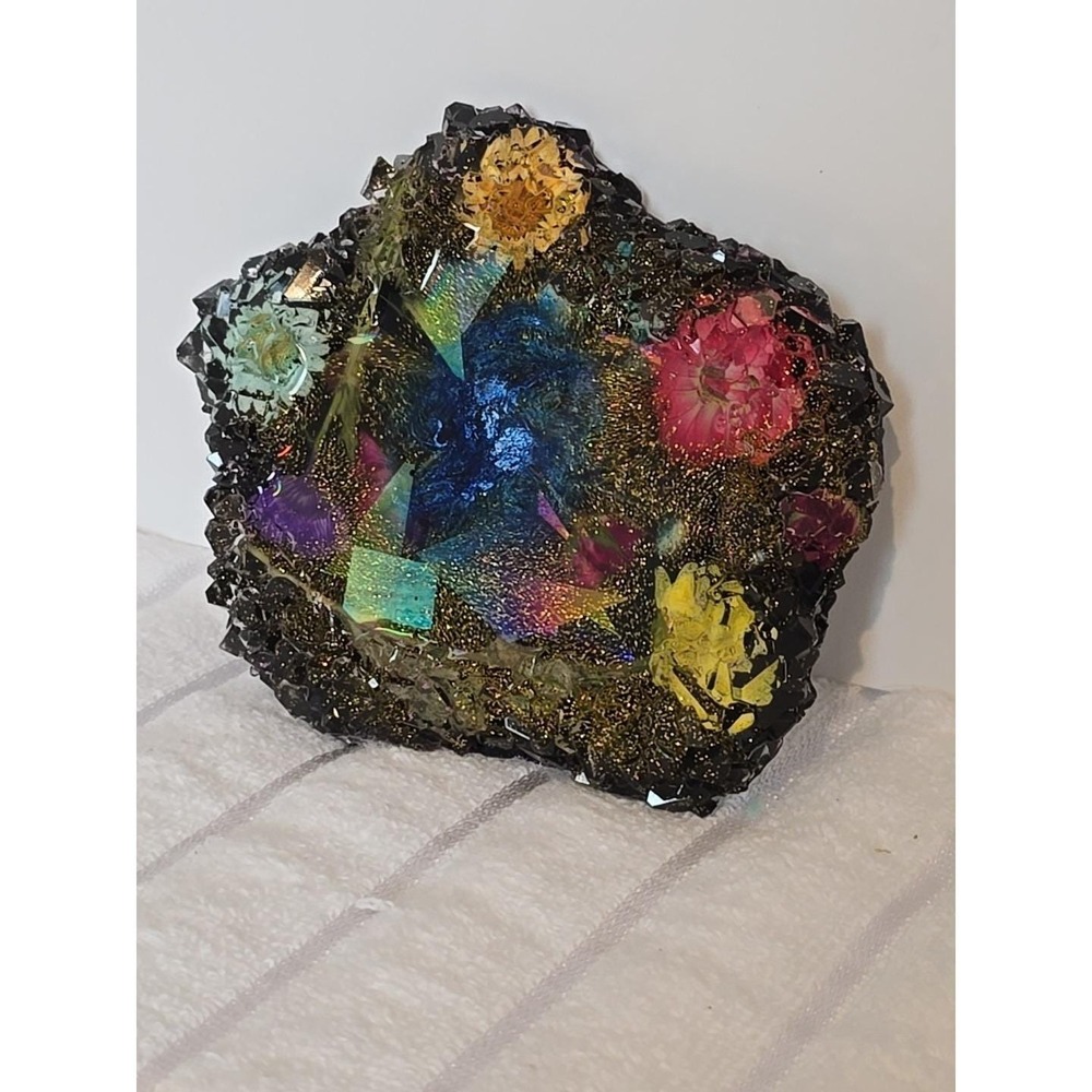 Handmade Resin Crystal Edge Trinket Holder Holographic BlackWith Flowers 786